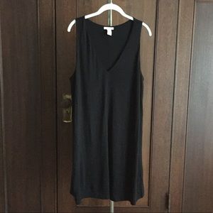 H&M black sleeveless swing dress L